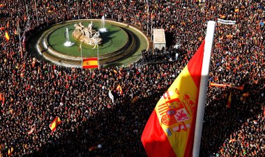 Thousands protest against Spanish govt in Madrid