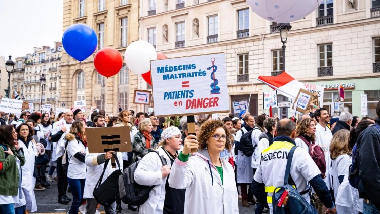 Liberal doctors demonstrate in Paris to obtain increase in consultations fee