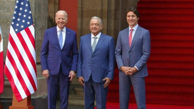 North American leaders in the "Three Amigos" summit