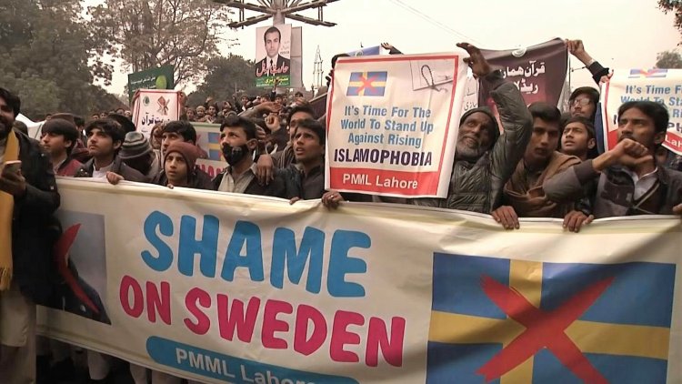 Pakistanis protest Koran burning in Sweden