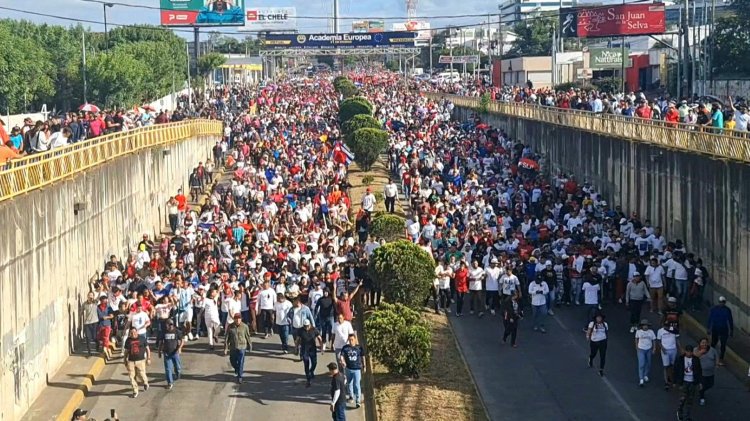 Thousands march in Nicaragua in support of govt opponents' expulsion