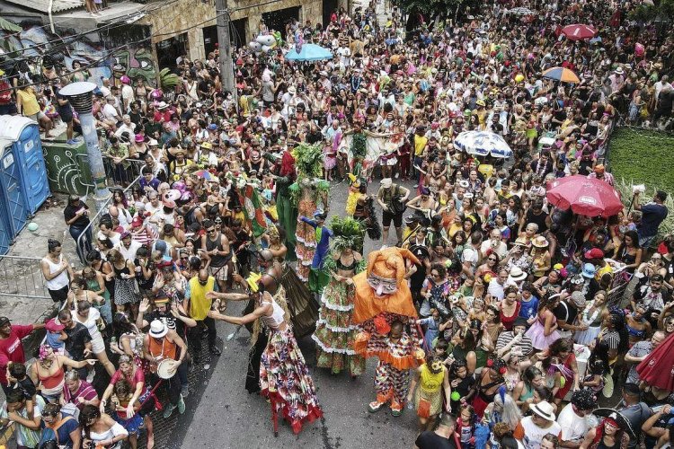 'Rebirth' in Rio as carnival street parties return