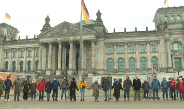 Support for AfD Holds Firm