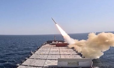 IRGC Simulates Ballistic Missile Strike