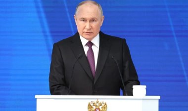 Putin Warns of Nuclear Risk