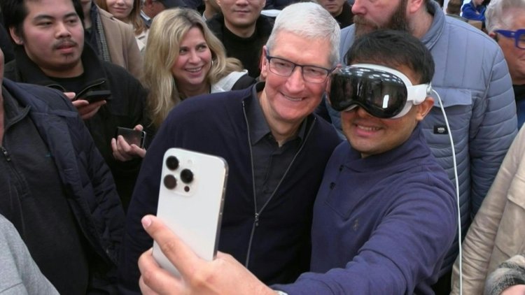 Apple's Vision Pro Sparks Enthusiasm and Doubt