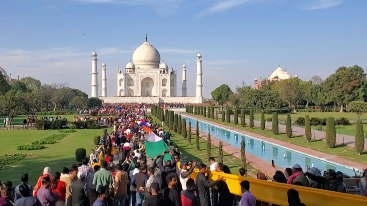 Tributes at Taj Mahal for Shah Jahan