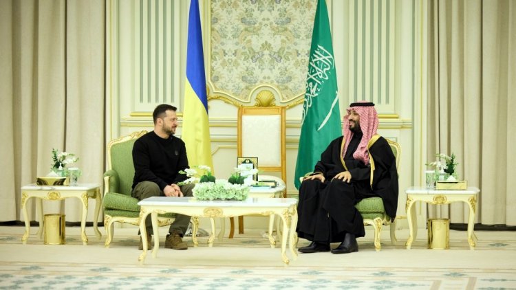 Zelensky in Saudi Arabia for Peace Talks