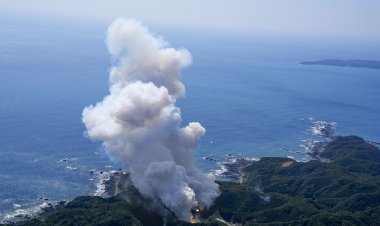 Japanese Rocket Fails