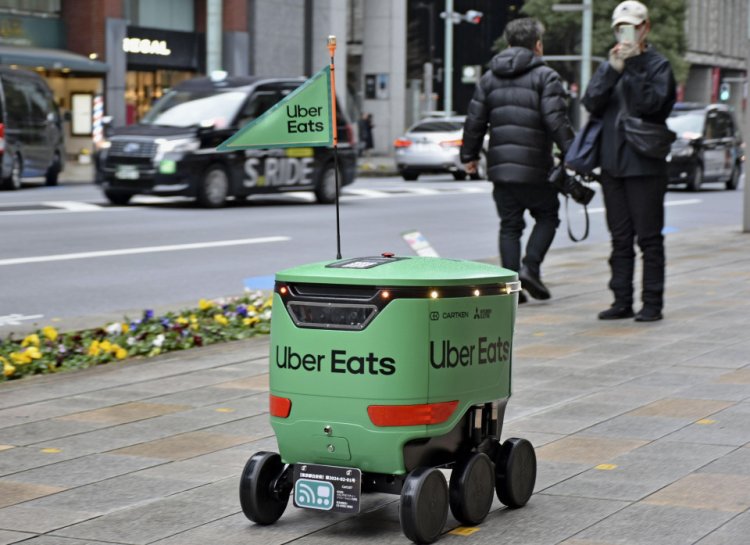 Tokyo's Robot Deliveries
