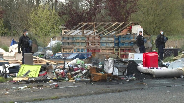 Evacuation of Roma-Bulgarian Camp near Paris Olympics