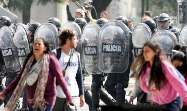 Protesters Clash in Buenos Aires Over Economic Measures