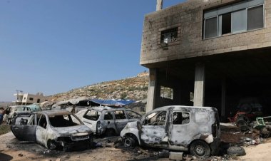 Israeli Strikes Intensify in Central Gaza