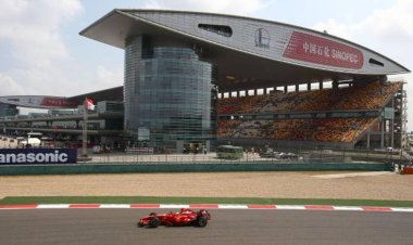 Formula One Returns to Shanghai Circuit