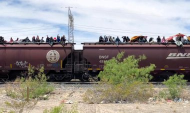 Migrant Train Arrivals Risk Lives