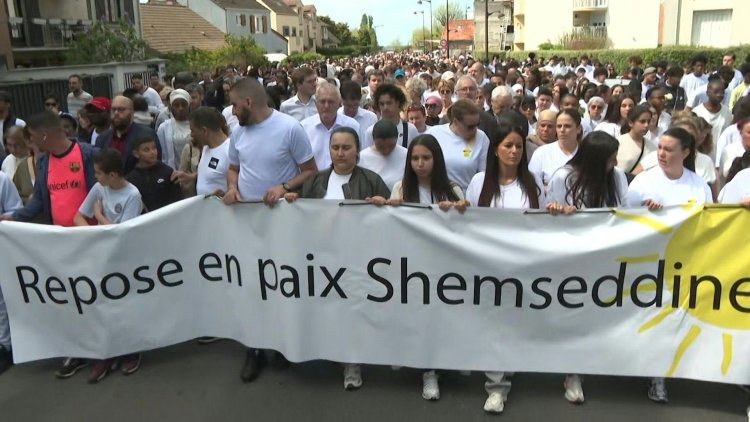 Tribute March for Slain Teen in Viry-Chatillon