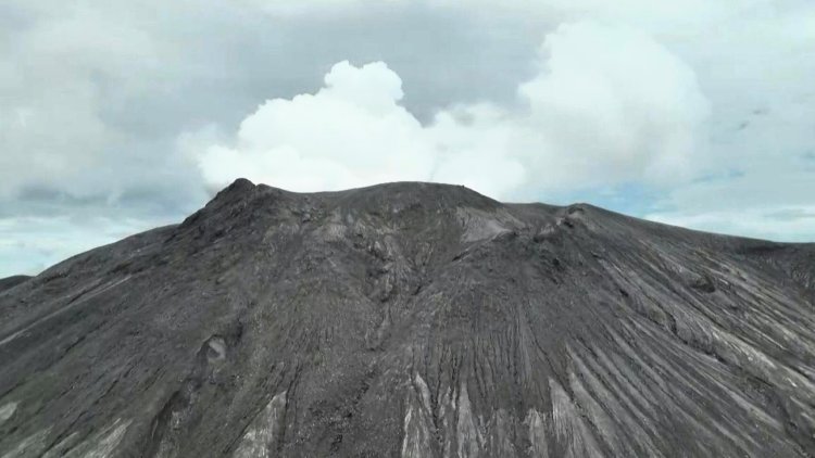 Indonesian Volcano Erupts, Forces Evacuations