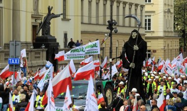 Polish Farmers Rally in Warsaw Against EU Environmental Rules