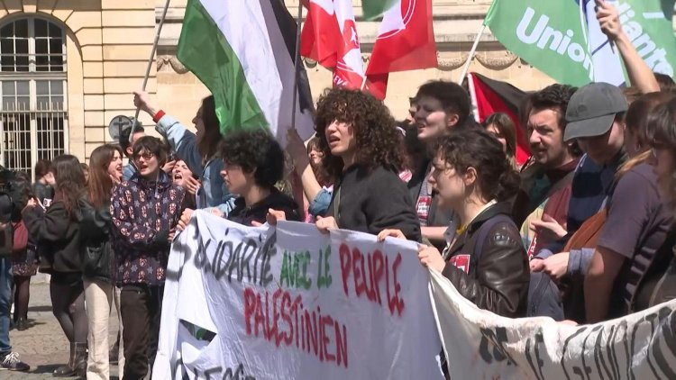 Paris Police Evacuate Gaza Protest at Sciences Po