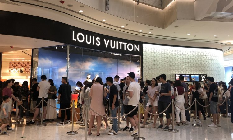 China's Luxury Spending Slump