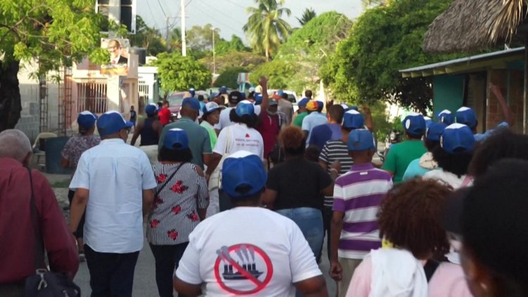 Dominican Republic Protests Barges