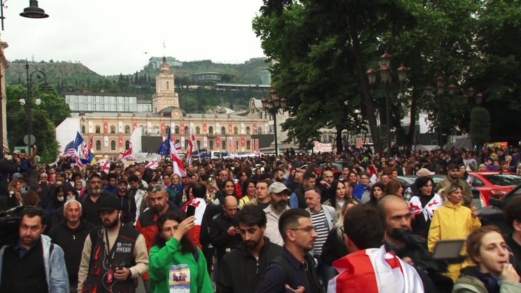 Thousands Rally Against Georgia's Anti-NGO Law