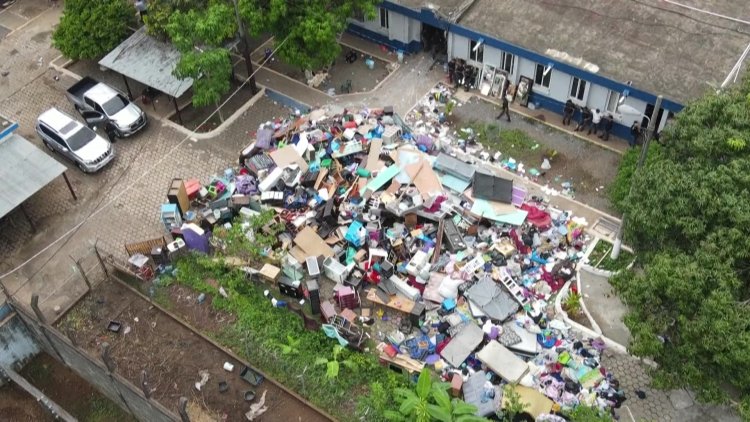 Guatemala Transfers 225 Barrio 18 Gang Members