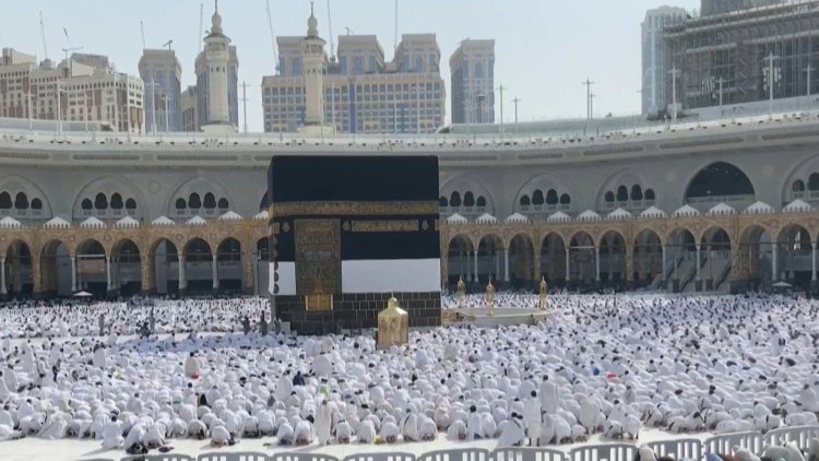 Saudi Arabia Warns of Extreme Heat During Hajj