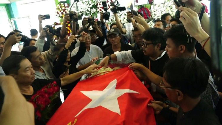 Mourners Honor Myanmar General-Turned-Democracy Activist