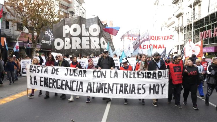 Buenos Aires Protesters Demand Release of Food Aid