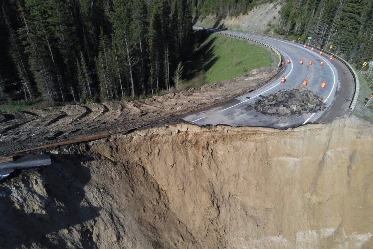 Landslide Closes Key Highway to Jackson, WY
