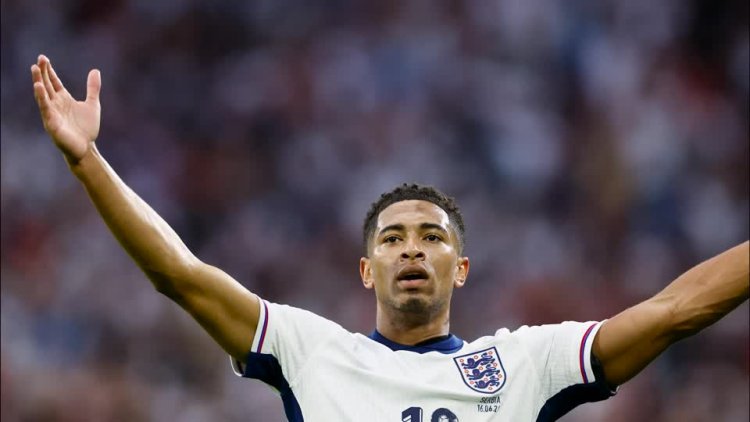 England Fans Celebrate 1-0 Victory Over Serbia