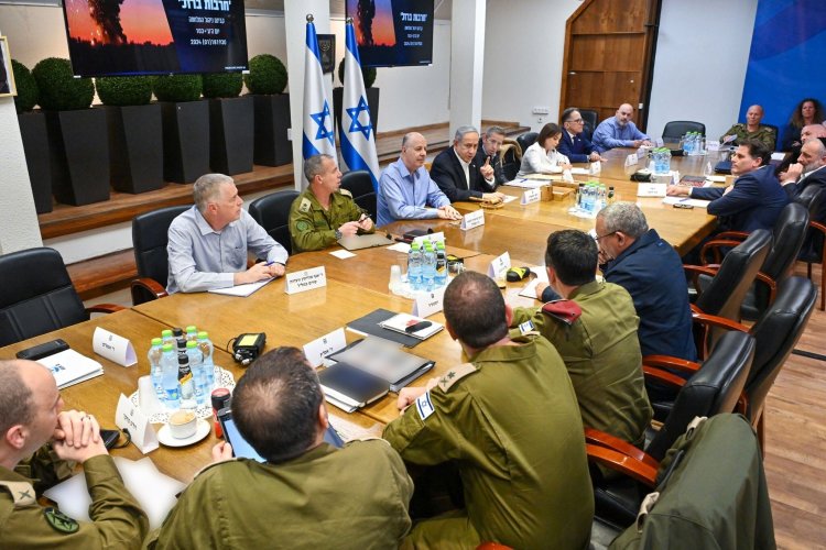 Netanyahu Dissolves War Cabinet After Gantz's Departure