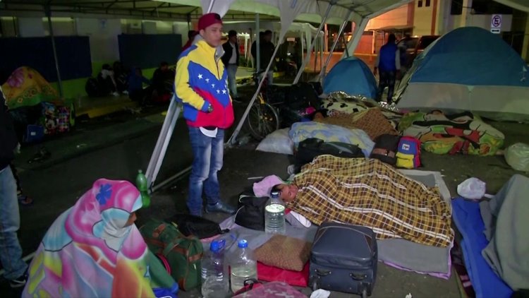 Colombia Grants Legal Status to 540,000 Migrants