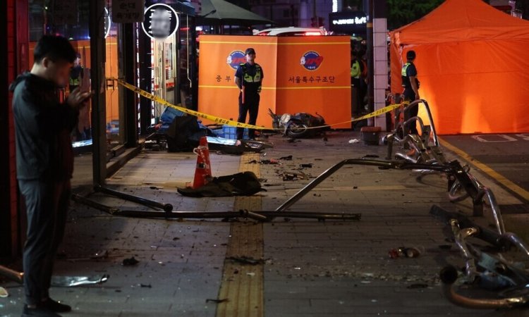 Car Hits Sidewalk in Seoul, Kills Nine