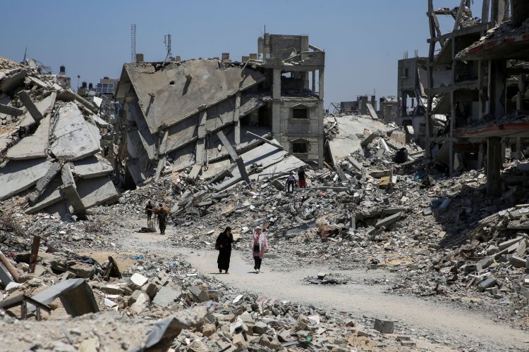 Gaza Residents Trapped Amid Israeli Assault