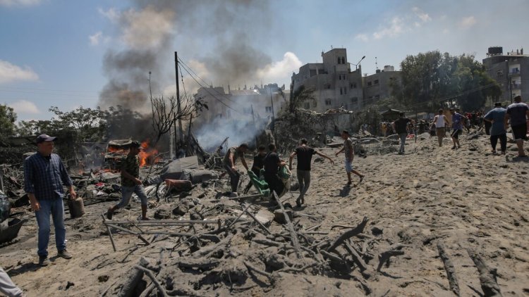 Dozens Killed in Gaza Airstrike on Hamas Leader