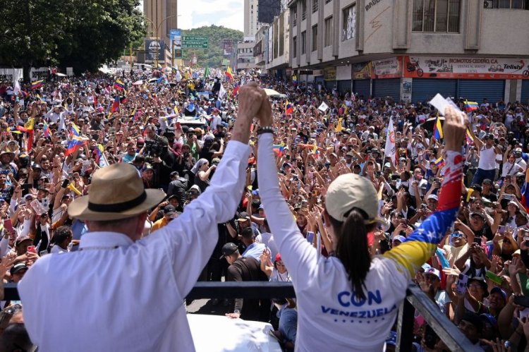 Venezuelan Candidates Rally Ahead of Election