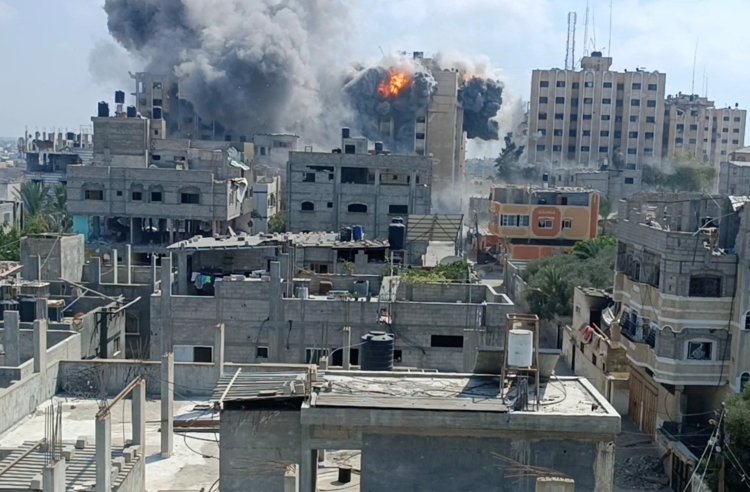 Israeli Airstrike Hits Gaza Hospital Tent