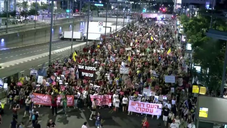 Families of Gaza Hostages Protest in Tel Aviv