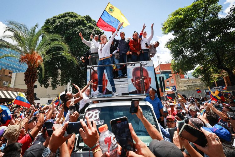 Venezuelans Protest Election Results