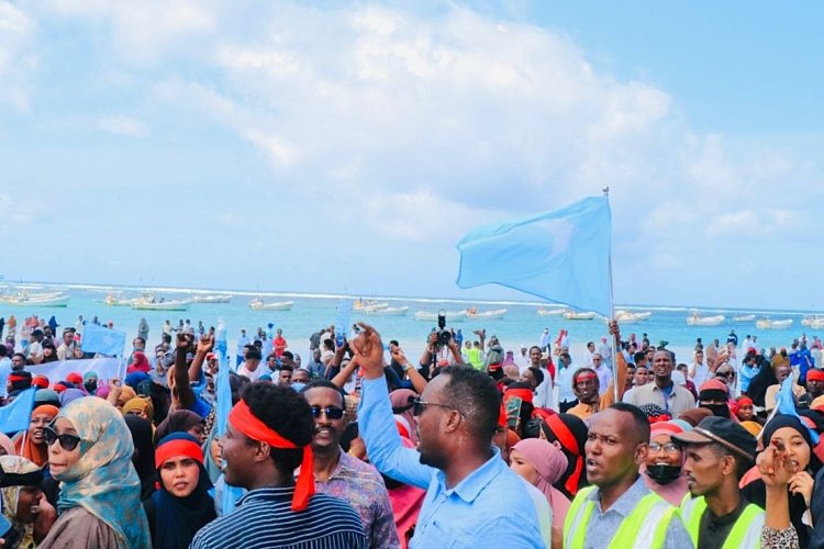 Somalis Protest Attack at Mogadishu Beach Hotel