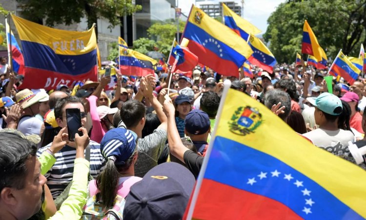 Medellin Protesters Denounce Venezuela Election Fraud