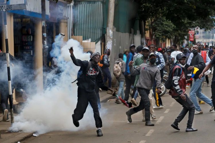 Kenyan Police Fire Tear Gas at Protesters