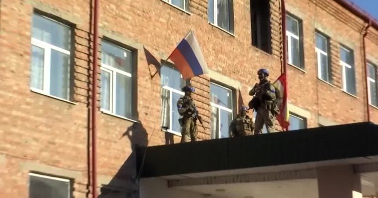 Ukrainian Forces Seize Control of Russian Border Town