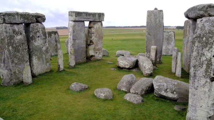 Stonehenge's Altar Stone Traced to Scotland