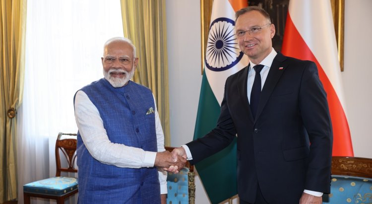 Indian PM Modi Meets Polish President During Warsaw Visit