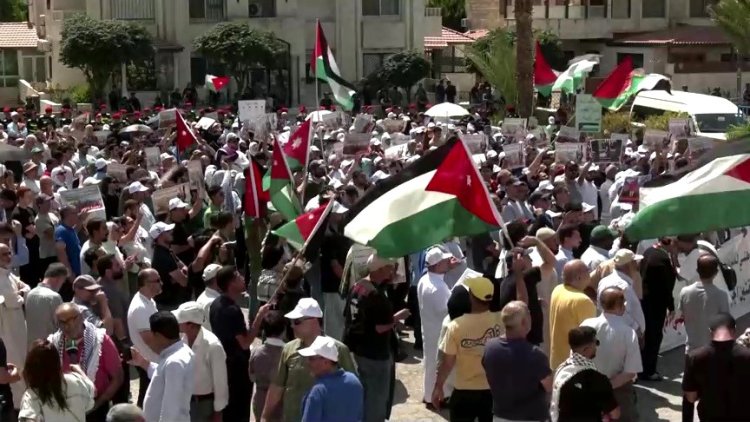 Protests in Jordan and Yemen Support Gaza Amid Conflict