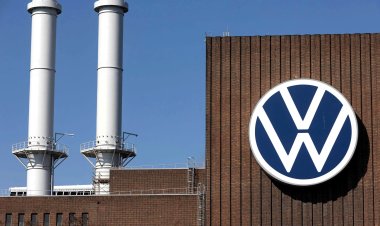 Volkswagen Faces Possible Factory Closures in Germany