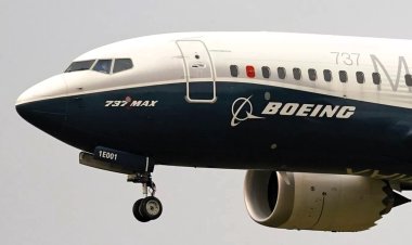 Boeing Delays 737 MAX Production Amid Pay Disputes